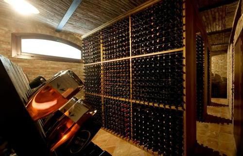 Tota Virginia Antico Podere 4* Serralunga d'Alba