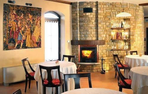 Tota Virginia Antico Podere Hotel Serralunga d'Alba